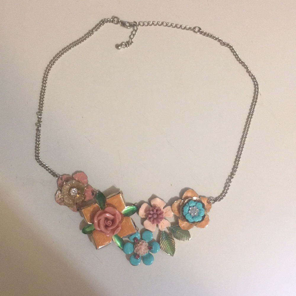 Flower necklace